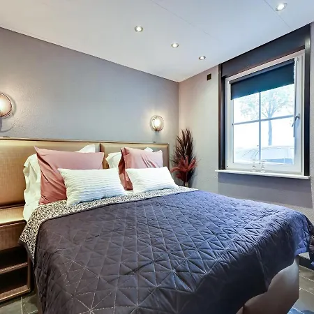 Tasteful In With Garden Villa *