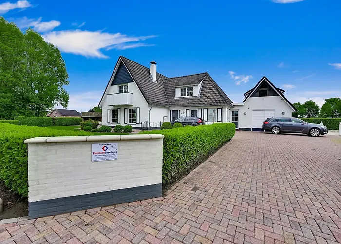 Tasteful In With Garden *